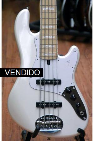 Lakland Skyline Darryl Jones Signature 5 Lakland Skyline Darryl Jones Signature 5